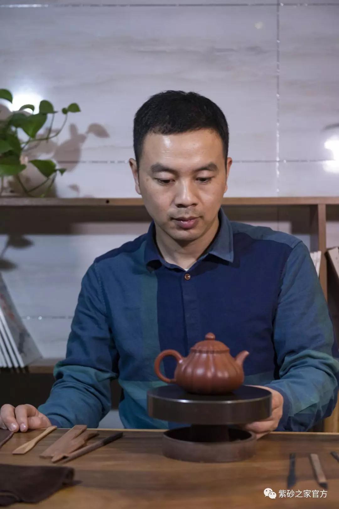 匠人专访:紫砂手艺人冯炼 二十年成就非凡筋纹技艺