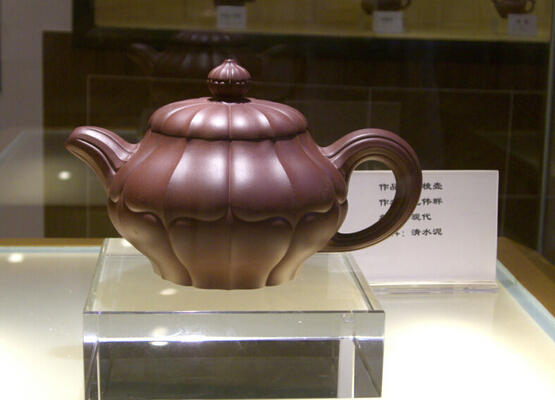 范家壶庄陈列馆中的合棱壶