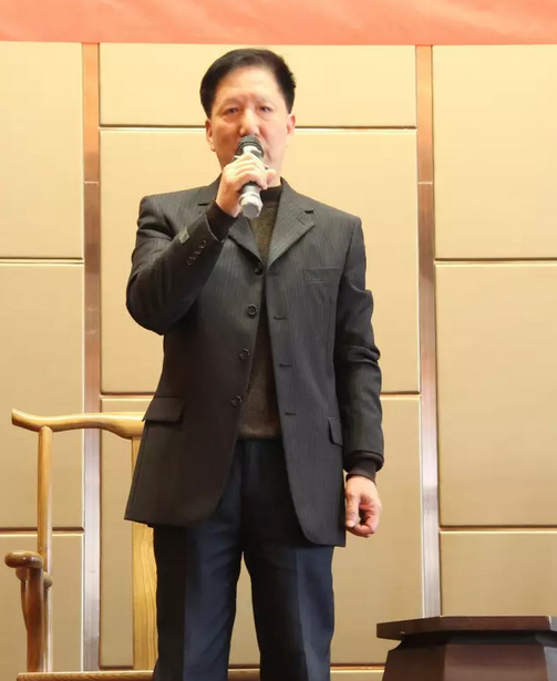 张婷玉拜著名陶刻家周伯其先生为师