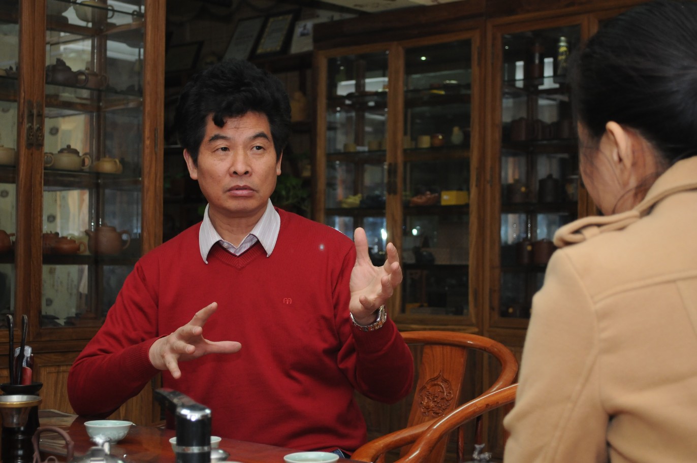 紫砂之家访谈:从文化内涵中审视紫砂文化的朱建伟__紫砂之家