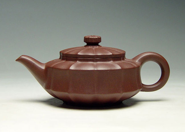 吴贞裕紫砂作品玉壁棱风(图片来源:紫砂之家)